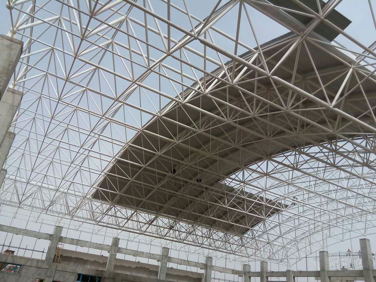 根河青岛一汽网架